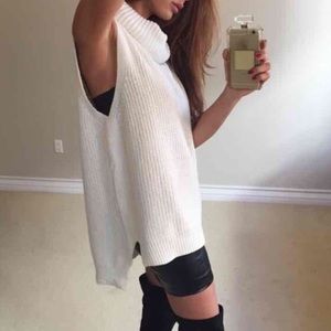 Ivory Sleeveless Turtleneck